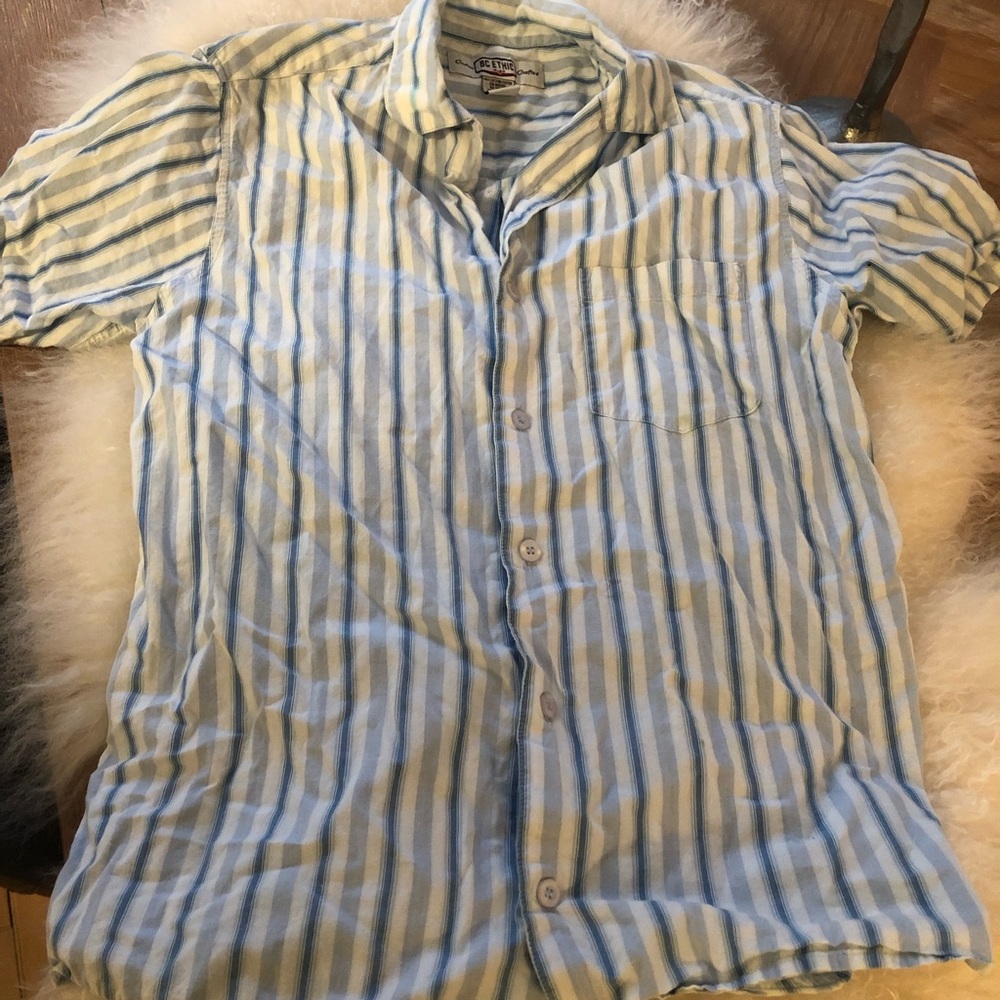 EUC men’s vintage rare BC Ethic men’s casual short sleeve button down in SZ M!!